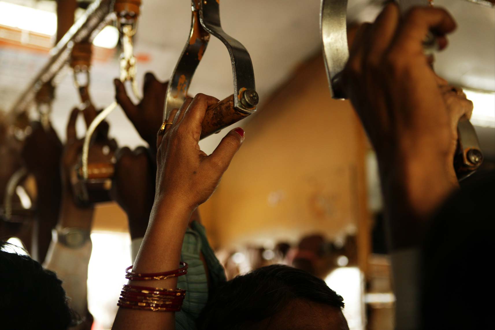 mumbai_trains227.jpg